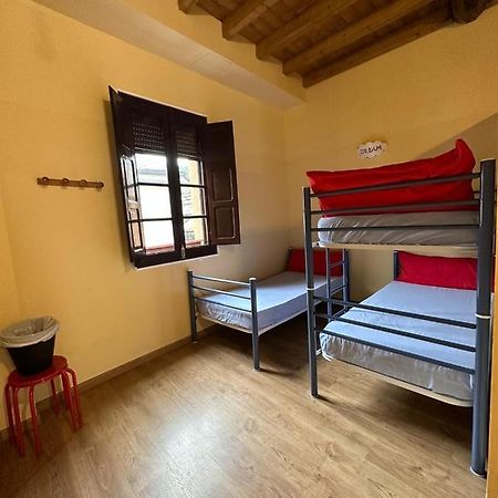Albergue De Peregrinos Compostela Молинасека Екстериор снимка